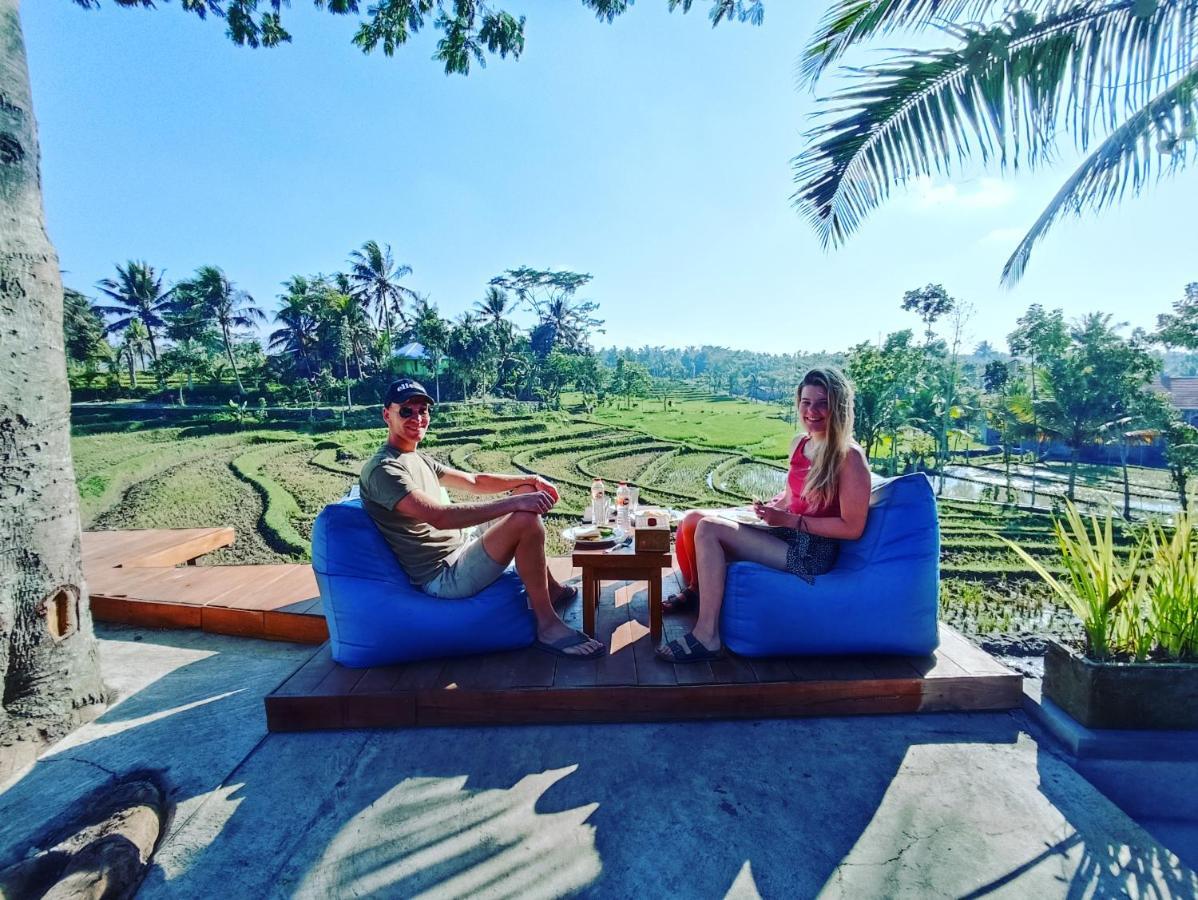 Peraja Bungalows Loyok Sangyang Buitenkant foto
