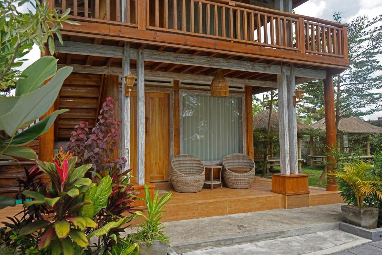 Peraja Bungalows Loyok Sangyang Buitenkant foto