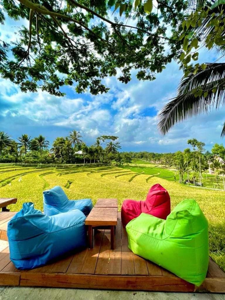 Peraja Bungalows Loyok Sangyang Buitenkant foto
